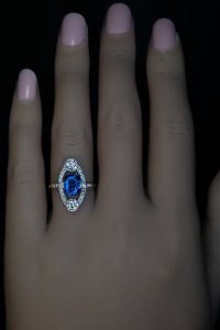 Art Deco Ceylon sapphire ring
