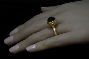 Medieval gold garnet ring