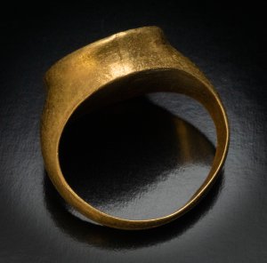 Roman gold ring