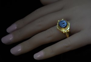 Roman rings - gold and nicolo intaglio ring