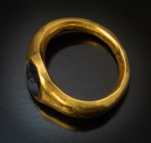 Roman gold ring