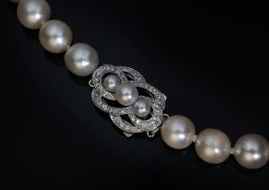 Vintage Art Deco pearl necklace