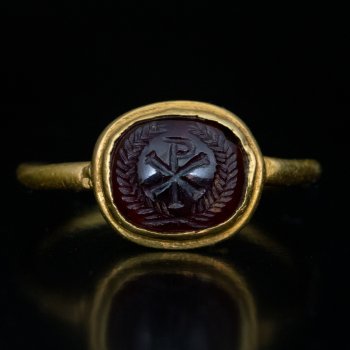 Roman gold ring with early monogram of Jesus Christ engraved on ganet