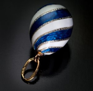 Faberge two color enamel egg