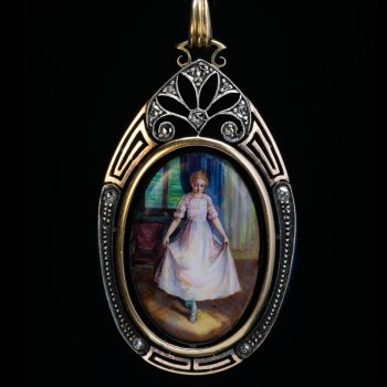 Art Nouveau enamel pendant