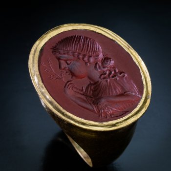 Gold Roman intaglio ring